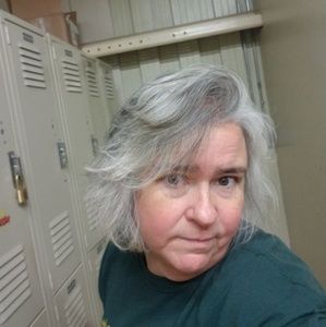 Meet your Posher, Cynthia